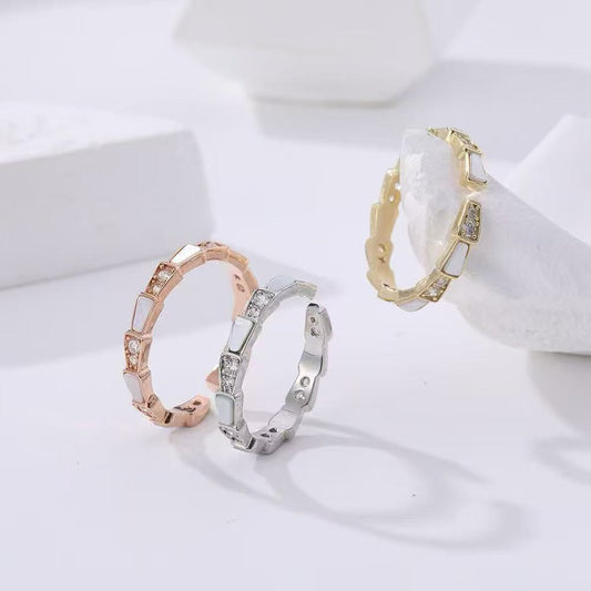 Snake sking ring